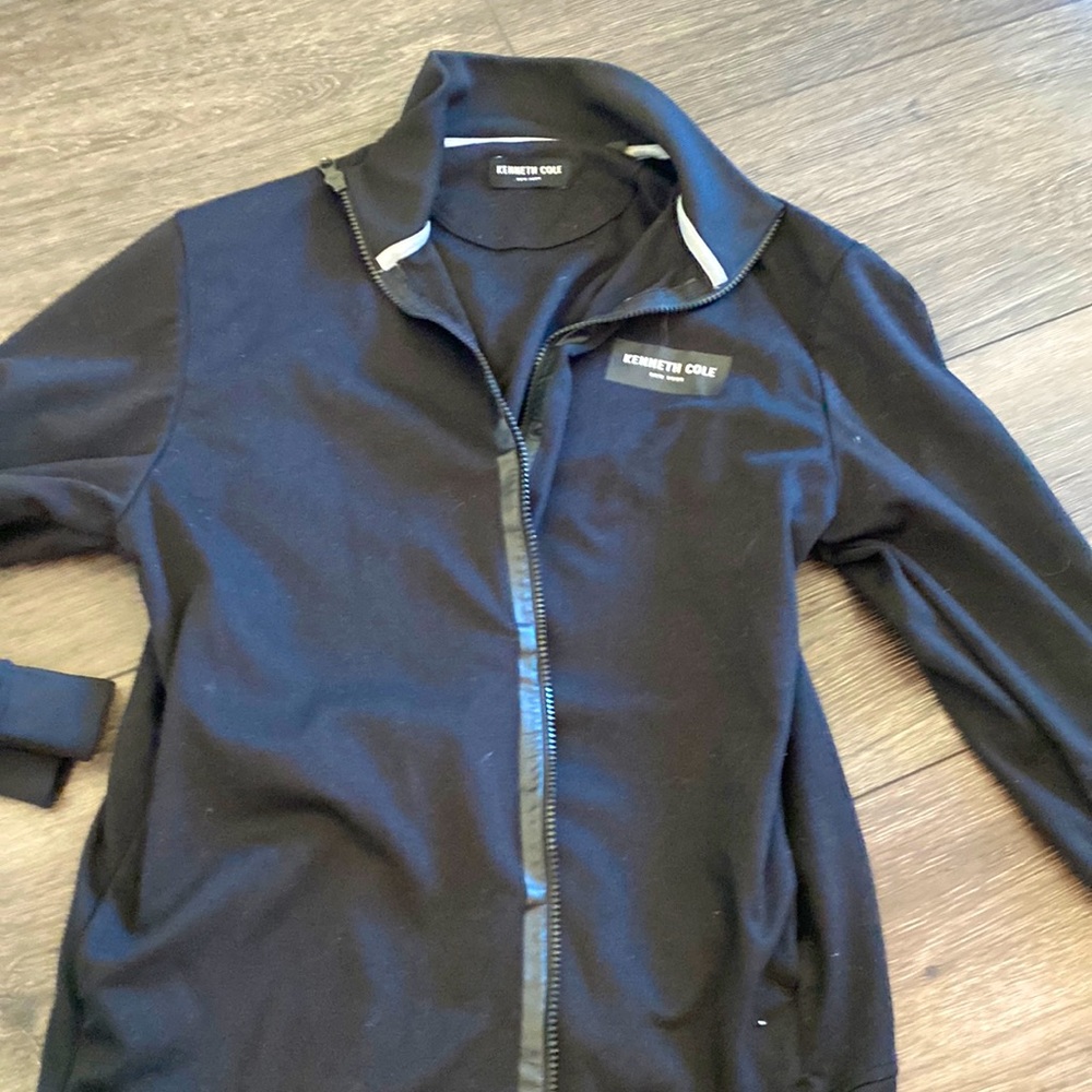 Kenneth Cole reaction zip up